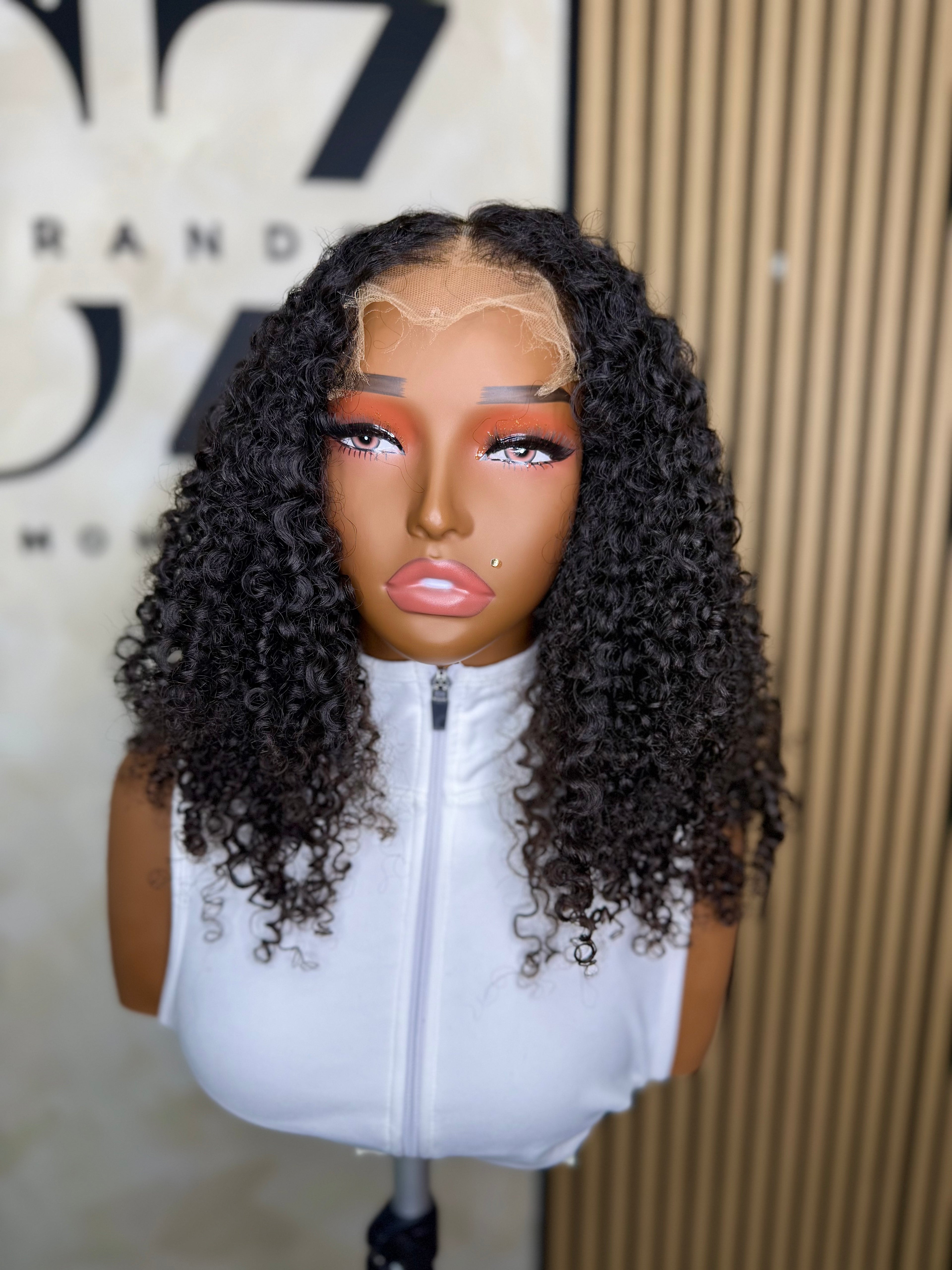 Sia 6*6 HD Lace Closure Wig 18''