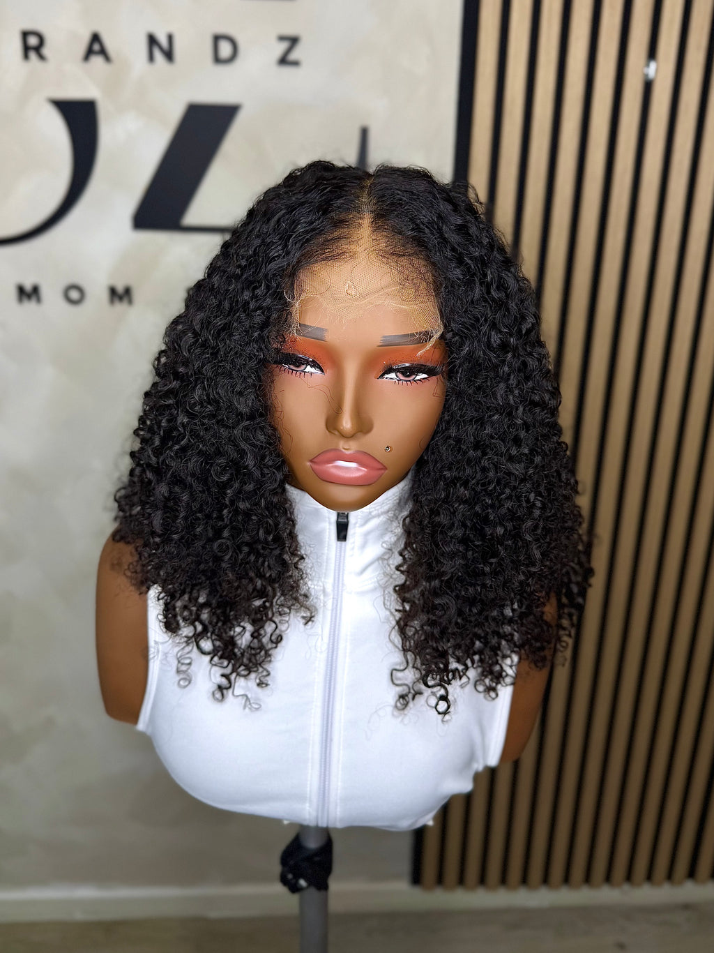 Sia 6*6 HD Lace Closure Wig 18''